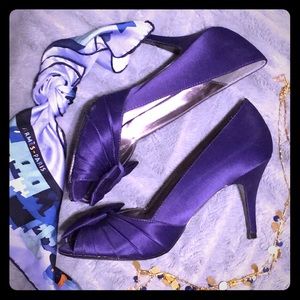 PURPLE SATIN PUMPS! 💜💜💜